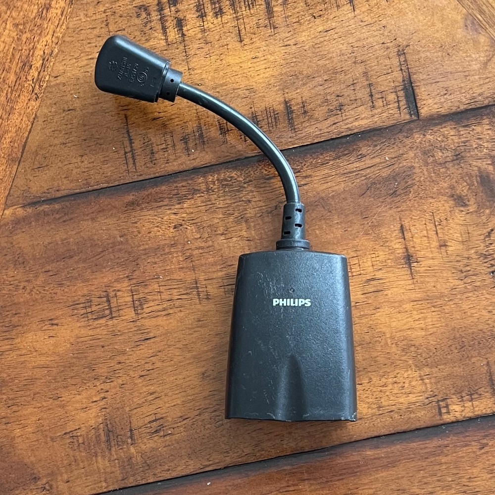 Philips Outdoor Wireless Outlet with Remote